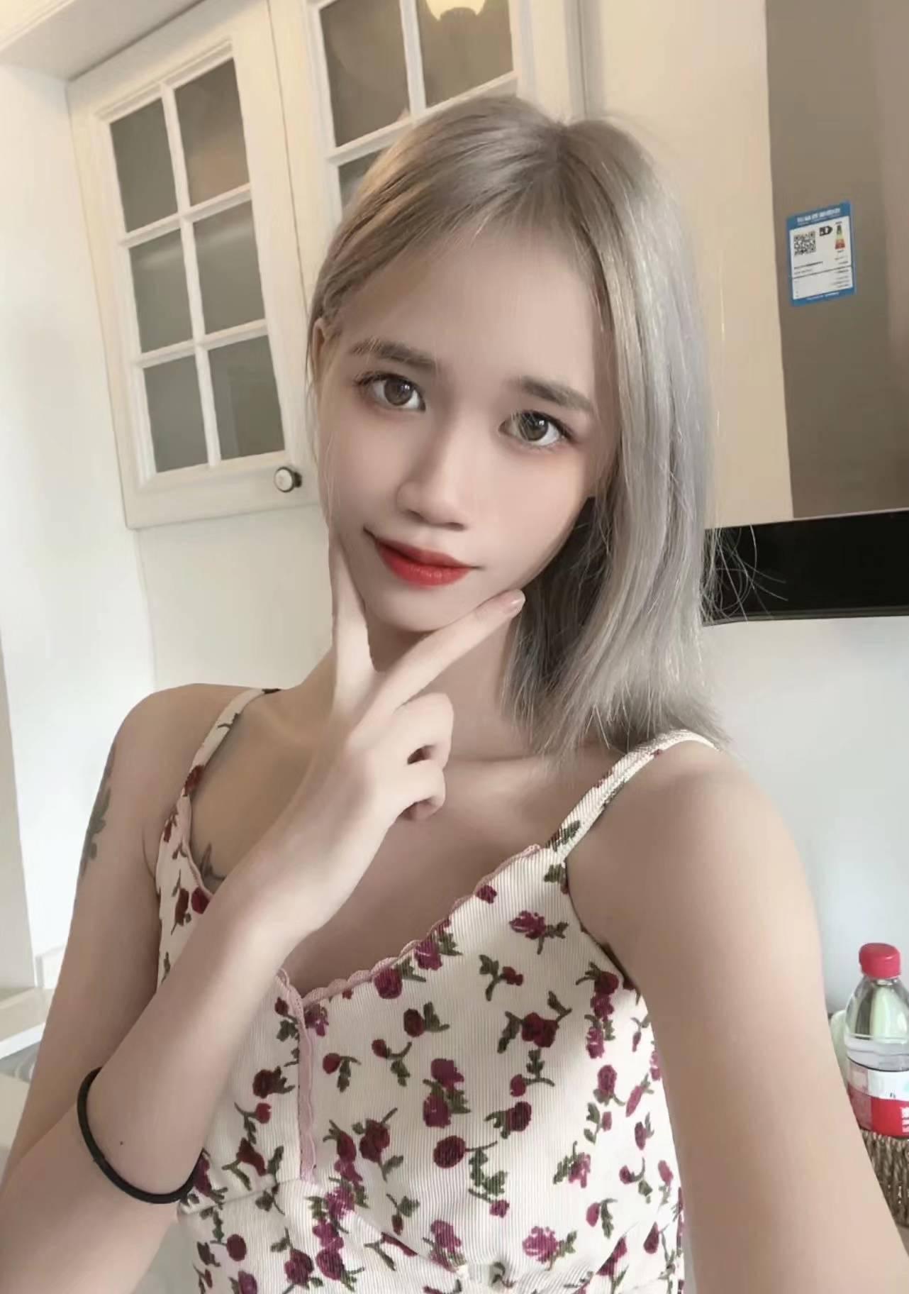 高挑02年小妹，很畅谈